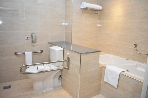 One Bedroom Suite Near Deira City Centre Metro Ab 8 Luxury Bookings