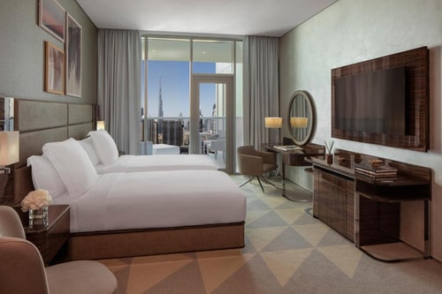 Standard Room With Balcony Near Mayfair Tower 2 Luxury Bookings
