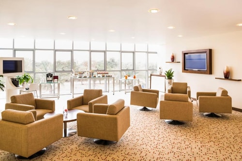 Standard Room Near ADNOC Service Station 13 Luxury Bookings
