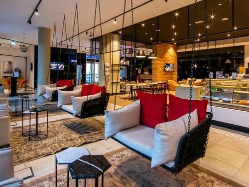 Standard Room Near Mashreq Metro Station 6 Luxury Bookings