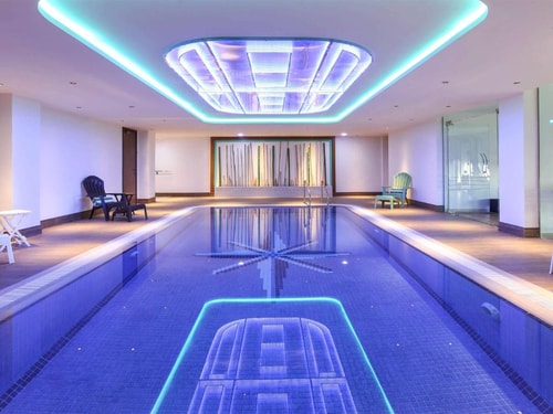 Standard King or Twin Near Persian Kebab Jumeirah 5 Luxury Bookings