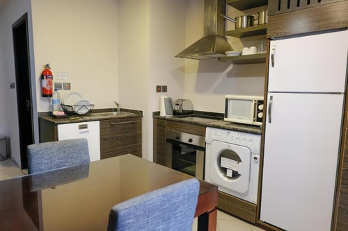 One Bedroom Apartment In Marina By Luxury Bookings 7 Luxury Bookings