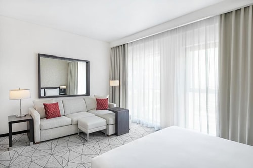 Standard Room Near Baniyas Metro Station 2 Luxury Bookings