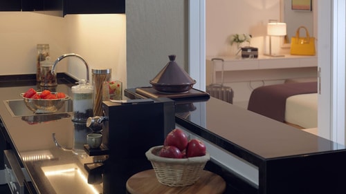 Deluxe Room With Skyline View Near Bay Avenue Park 17 Luxury Bookings