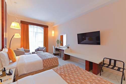 Deluxe Room Near Mashreq Metro 3 Luxury Bookings