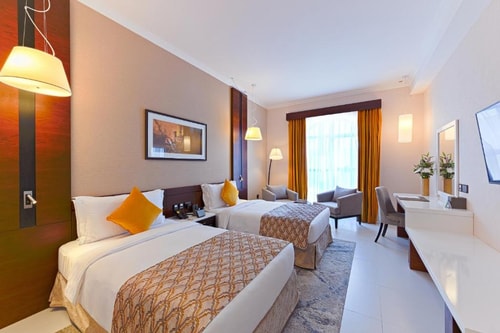 Deluxe Room Near Mashreq Metro 1 Luxury Bookings