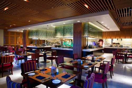 Studio Apartment Near Stop and Pick Hypermarket 11 Luxury Bookings