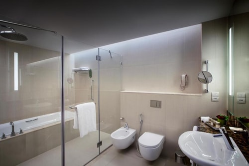 Studio Apartment Near Stop and Pick Hypermarket 5 Luxury Bookings