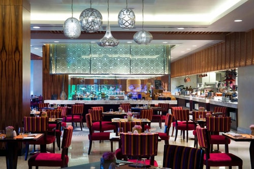 Deluxe Room Near Stop & Pick Hypermarket 12 Luxury Bookings
