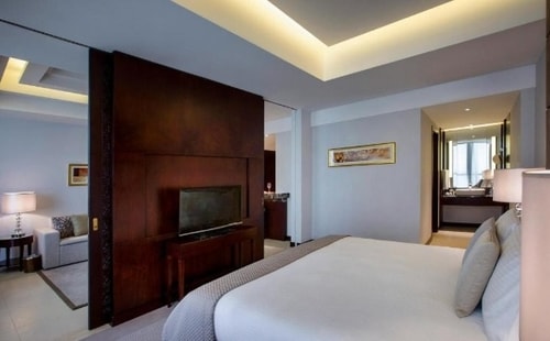 1 Bedroom Apartment Near Stop & Pick Hypermarket 3 Luxury Bookings
