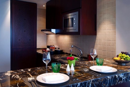 1 Bedroom Apartment Near Stop & Pick Hypermarket 7 Luxury Bookings