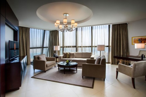 2 Bedroom Aparment Near Stop and Pick Hypermarket 3 Luxury Bookings