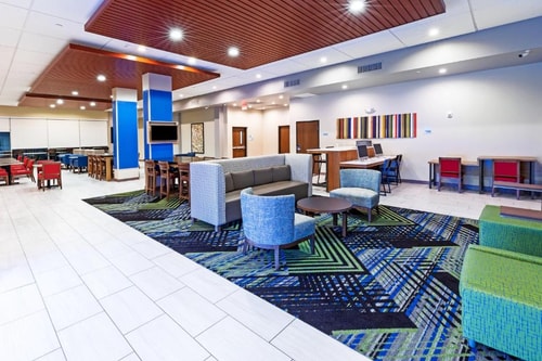 Standard King Room Near Simons Pharmacy HOU 8 Luxury Bookings