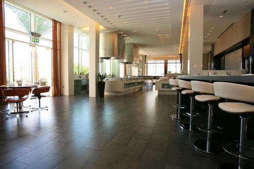 Family Suite With Plaza View Near Yas Beach 11 Luxury Bookings