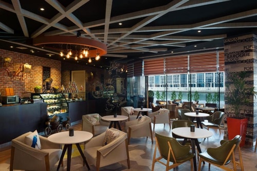 Executive Suite Near Cafe Delices Marasi Drive 9 Luxury Bookings