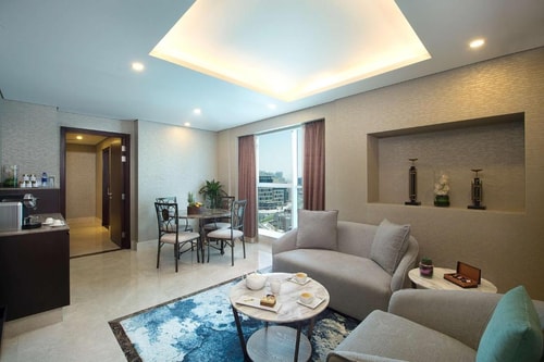 Executive Suite Near Cafe Delices Marasi Drive 3 Luxury Bookings