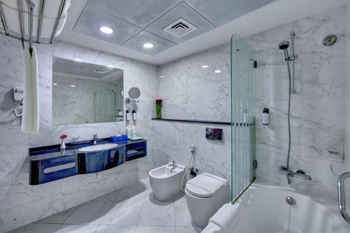 Deluxe King Or Twin Room Near Ansar Mall 5 Luxury Bookings