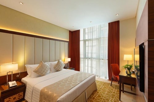 One Bedroom Apartment City View Near Bay Square Luxury Bookings