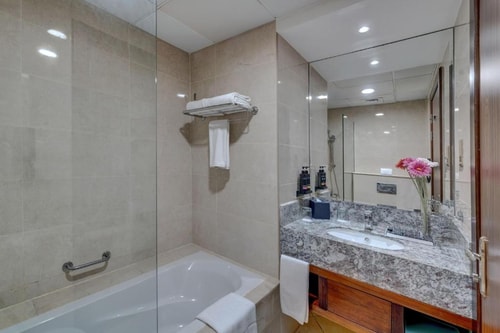 One Bedroom Superior Apartment Al Jaddaf Metro Af 12 Luxury Bookings