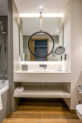 Superior Room Near Gold Metro By LuxuryBookings 7 Luxury Bookings