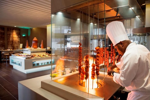 King Room Near Abu Dhabi Exhibition Centre 8 Luxury Bookings