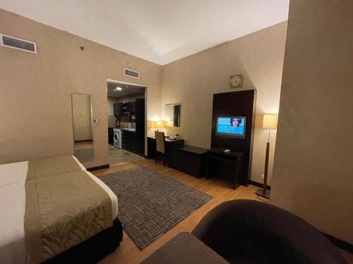 Studio Apartment Near Wemart Hypermarket 5 Luxury Bookings