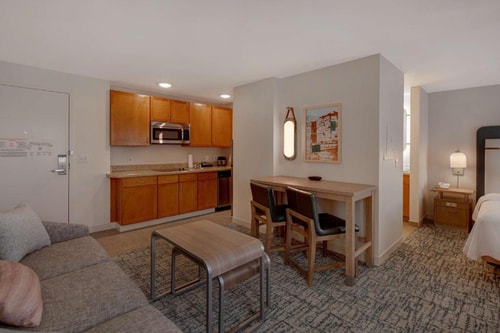 Queen Studio Suite Near Kezar Life Sciences SAN 4 Luxury Bookings