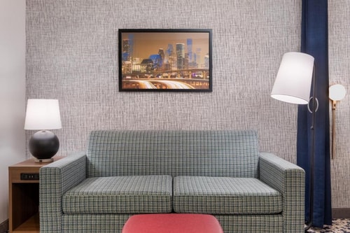 King Studio Suite Near To Toyota Center HOU 3 Luxury Bookings