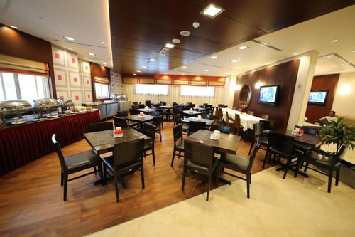1 Bedroom Apartment Near Bur Juman Metro Station 16 Luxury Bookings