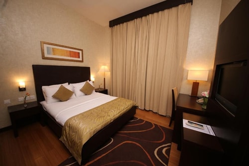 One Bedroom Apartment Near Day To Day 3 Luxury Bookings