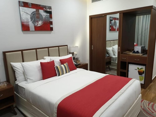 Deluxe Room Near New West Zone Market Ab 5 Luxury Bookings