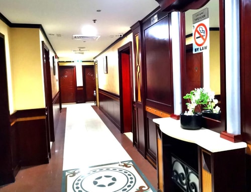 Superior Room Near Nakheel Center Dubai 11 Luxury Bookings