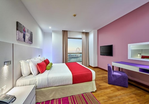 Luxury Deluxe Room Near Sheraton JBR Hotel 1 Luxury Bookings