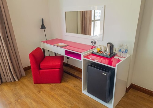 Luxury Deluxe Room Near Sheraton JBR Hotel 2 Luxury Bookings
