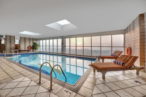 Deluxe King Room Walk from Number One Tower Hotel 10 Luxury Bookings