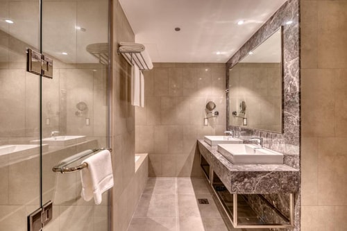 Luxury Classic Room In JVC Walk to Five JVC Hotel 12 Luxury Bookings