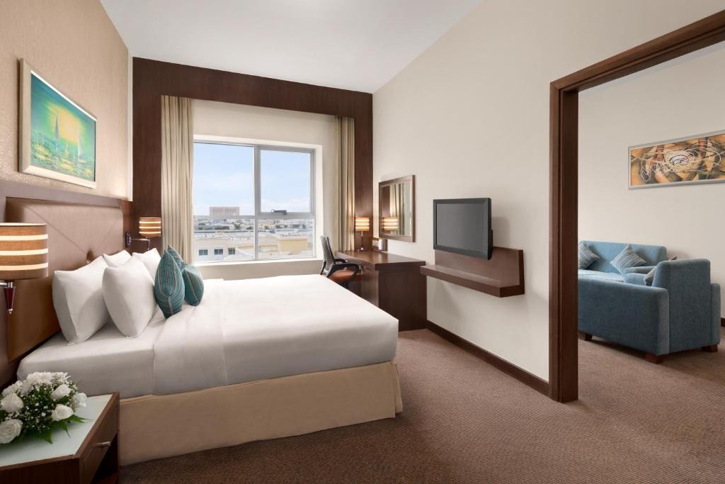 1 Bedroom Suite Near Reef Mall By Luxury Bookings Luxury Bookings