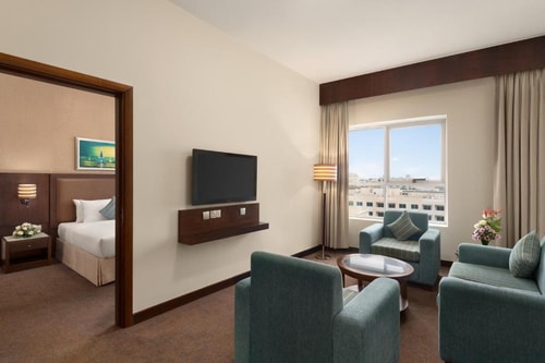 1 Bedroom Suite Near Reef Mall By Luxury Bookings 1 Luxury Bookings