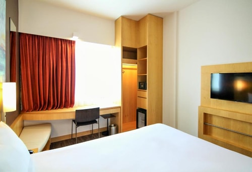 Premium Room Near World Trade Center 1 Luxury Bookings