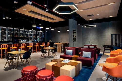 King Room Near DXB Airport By Luxury Bookings 16 Luxury Bookings