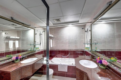 Deluxe Room Near Al Rigga Metro by Luxury Bookings 9 Luxury Bookings