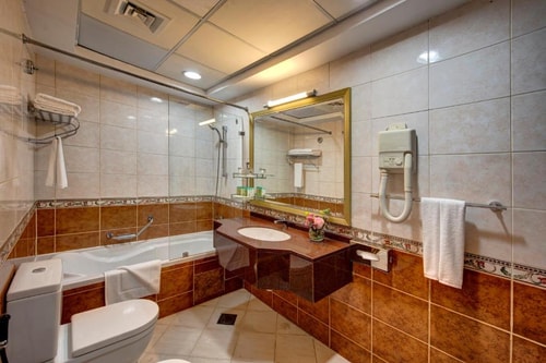 Deluxe Room Near Al Rigga Metro by Luxury Bookings 12 Luxury Bookings