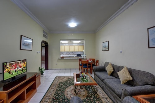 One Bedroom Apartment near Grand Emirates Market 8 Luxury Bookings