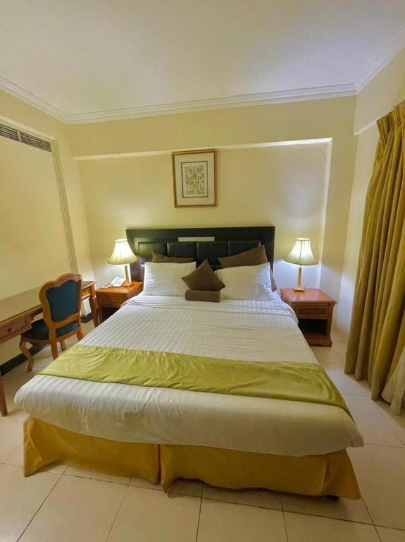 2 Bedroom Apartment Near Grand Emirates Market Luxury Bookings