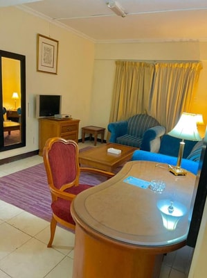 2 Bedroom Apartment Near Grand Emirates Market 3 Luxury Bookings