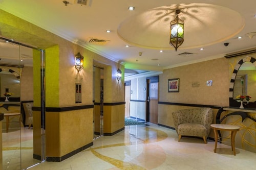 Deluxe Room Near Al Tadawi Medical Centre 8 Luxury Bookings