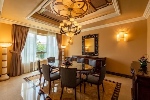 Superior Room Near by Al Raha Mall 3 Luxury Bookings