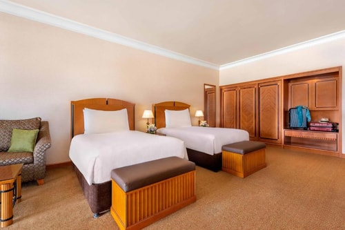 Superior Room Near by Al Raha Mall 5 Luxury Bookings