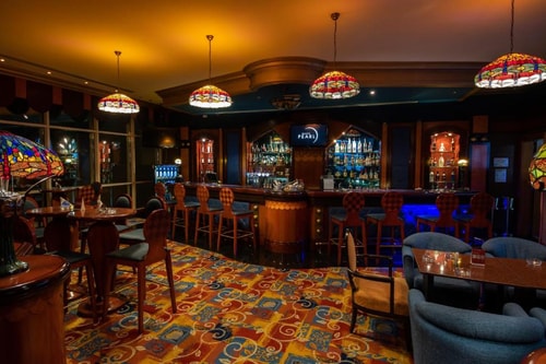 Superior Room Near by Al Raha Mall 13 Luxury Bookings