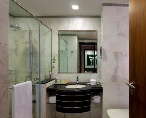 Superior Room Near Dubai Media City Park 5 Luxury Bookings